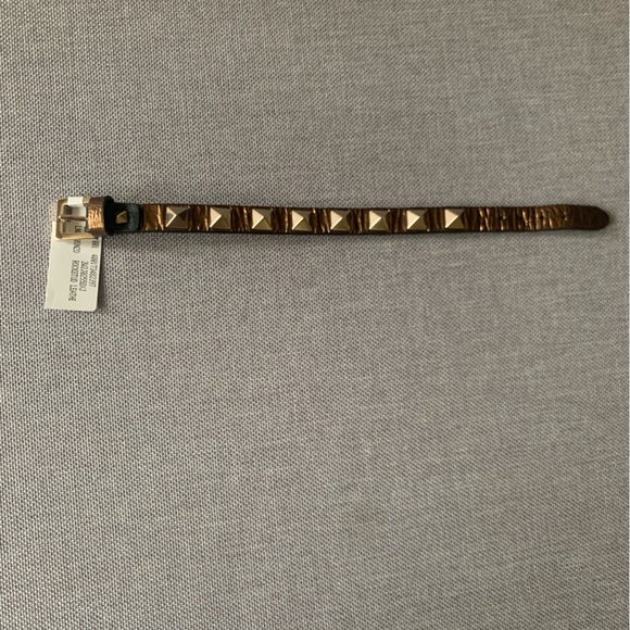 NIB Authentic Valentino Garavani Rockstud Leather Bracelet - Picture 11 of 11